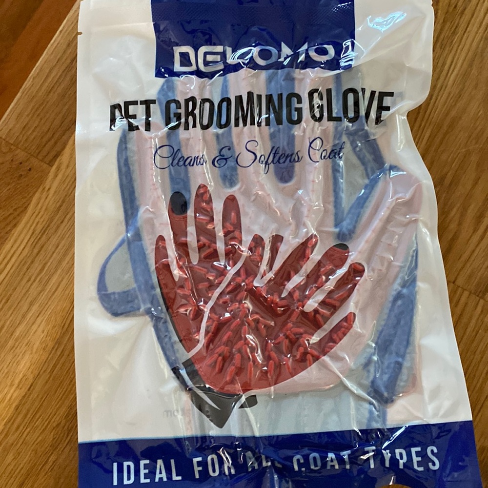 Delomo Pet Grooming Glove